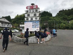 駅ロータリー花苗植え