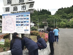 駅ロータリー花苗植え