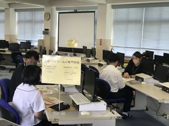 専門学校の方との面談